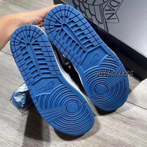 Air Jordan 1 Low 💙🤍🖤Men’s - Picture 11 of 11